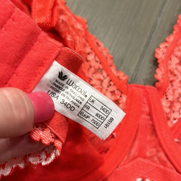 Wacoal 65191 Embrace Lace Bra - Picture 4 of 9